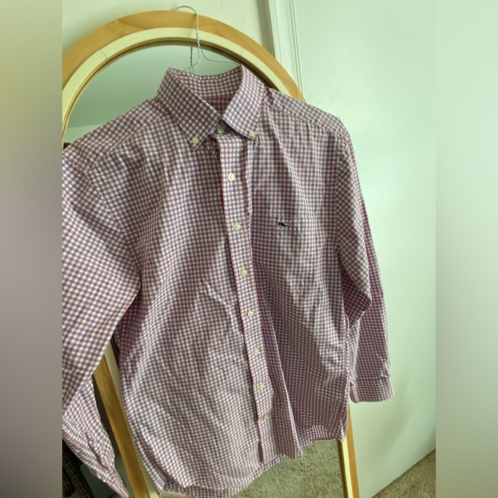 Men’s vineyard vines button down shirt